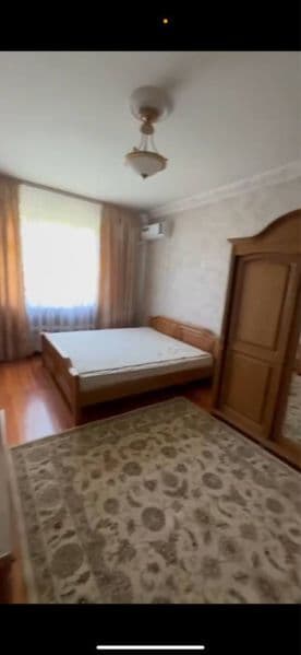 Аренда квартиры 4/2/4 Метро Хамза -И24. <br />
Ориентир задн