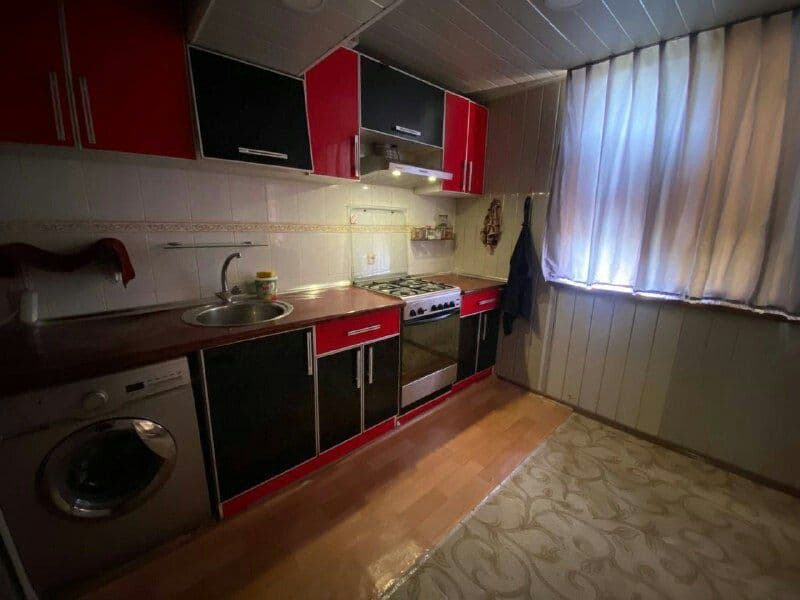 Assalamu alekom chilonzor 24 vatan kino teatr oldida 3 xonal