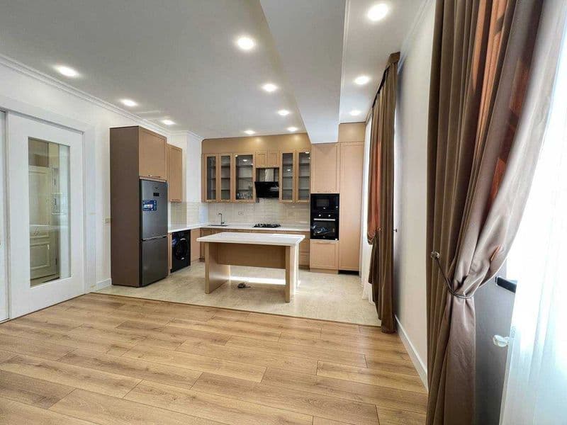 Сдаётся квартира на Ракат Махалла<br />
Город - Ташкент<br /