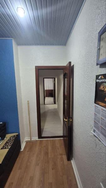 Аренда<br />
Сергели 3 <br />
4х/2эт/5<br />
92м²<br />
Уютн