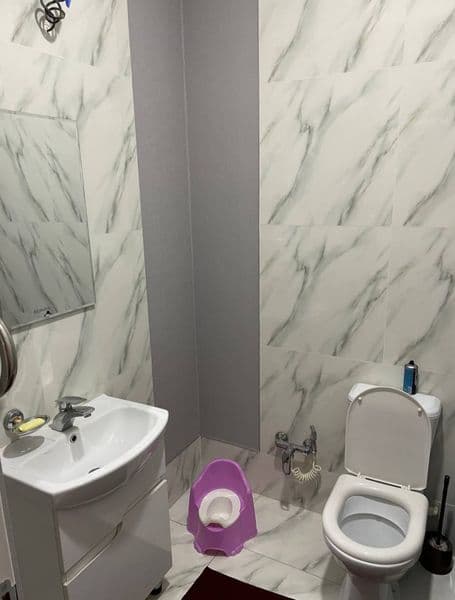 Oq tepa sohil bóyi 2 xonali hamma narsasi bor