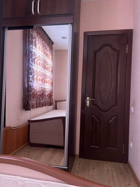 - Район: Мирзо Улугбек <br />
- Ориентир: Буз 2 (Хон Атлас)< — фото 2