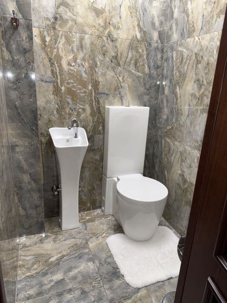 Метро Ойбек 2.2.9 отд.вход франция<br />
67 кв.м<br />
<br / — фото 4