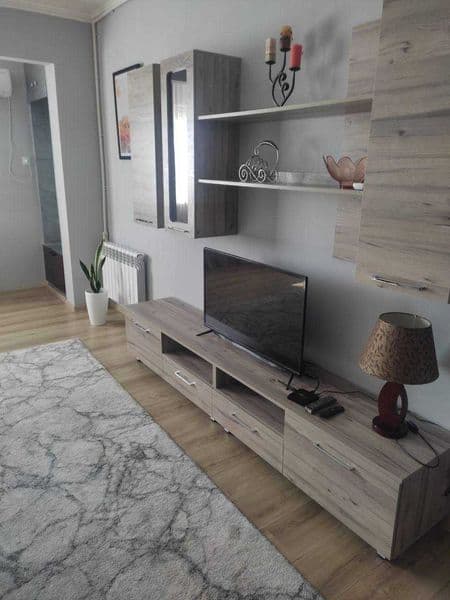 Количество комнат:3<br />
Общая площадь: 70 кв.<br />
Этаж:6