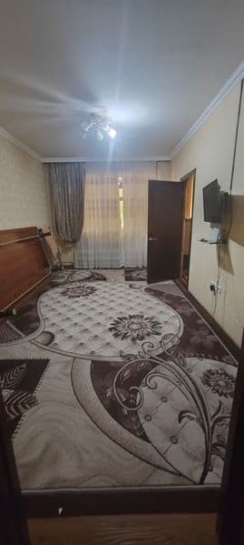 Аренда 1 комнатная Чиланзар Ц квартал <br />
1 этаж 5 этажны