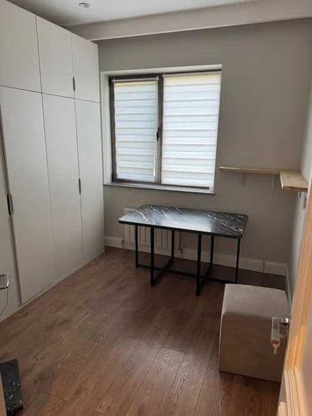 Район: Яккасарайский<br />
Адрес: ул: Бобур<br />
<br />
• К — фото 4