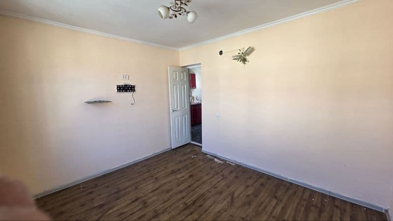 Sruchni ijaraga uch xonalik uy bor makler siz arintir fut ci