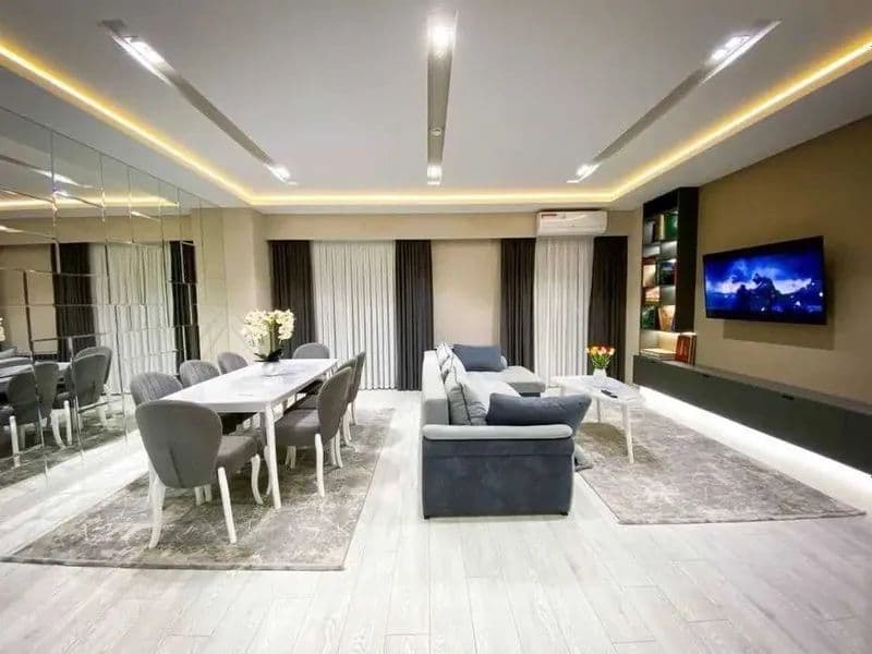 Сдается Шикарная квартира  <br />
• Район: Мирзо Улугбекский