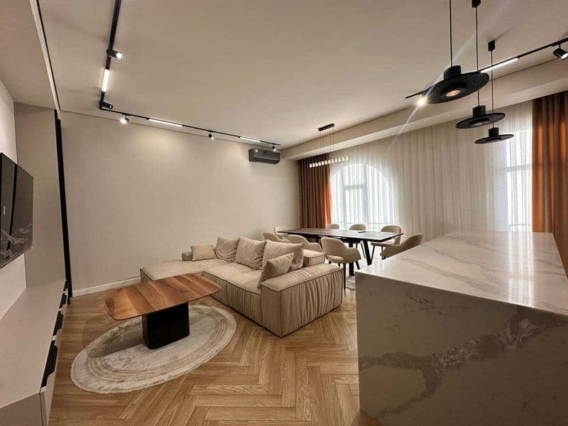 • Район: Мирзо Улугбек <br />
• ЖК Тиара <br />
• Комнат: 3<