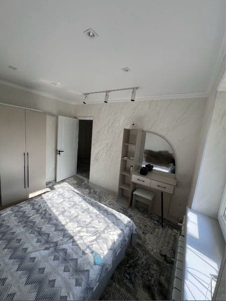 Квартира янги мебел техника хамаси қуйилган.Орентир ТИНЧЛИК 