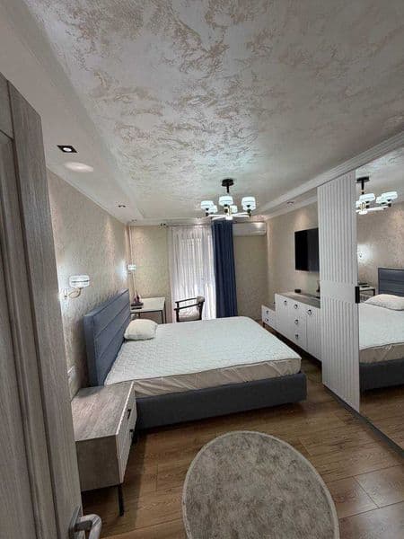 Сдается квартира с красивым ремонтом<br />
<br />
• Район: Ю