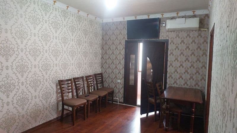 Срочно срочно сдаётся в аренду на долгий срок 3 комнатная кв