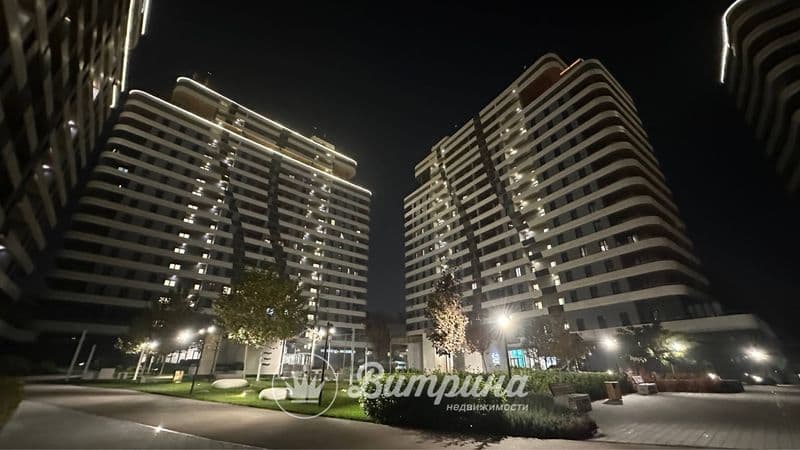 4-я  комнатная квартира, полностью укомплектованная<br />
<b