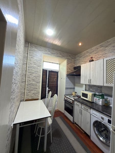 Yakkasaroy Shota Rustaveli Askiya bozor roparasida 1 xonali 