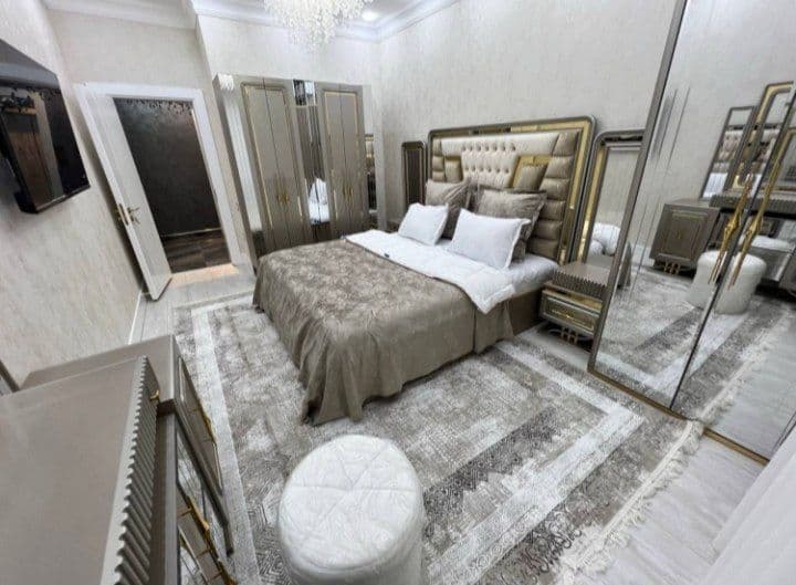 Пентхаус в Ж.К. “NEW LIFE” по улице Махтумкули. <br />
<br /