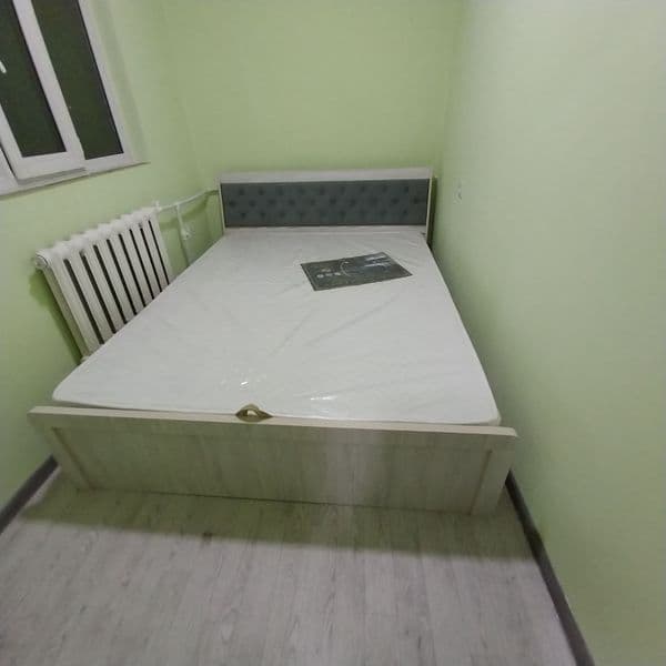 Аренда метро тинчлик 1.хонали  2 клинган оилага шароити бор  — фото 3