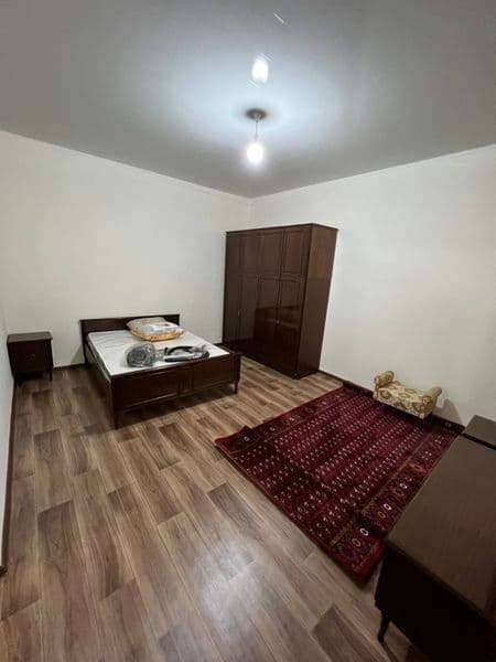 Ориентир: алайский базар<br />
4 комнатная квартира <br />
2 — фото 4