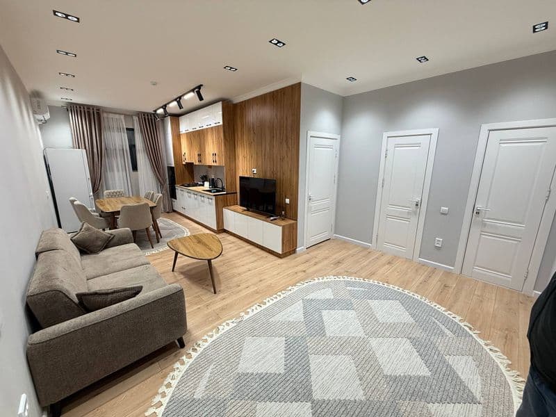 Srochna arendaga beriladi <br />
Akuratniy insonlarga <br />