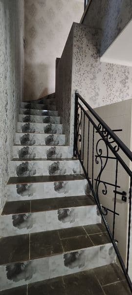 Сдаётся в аренду трёх этажный дом,со всеми удобствами.В доме — фото 4