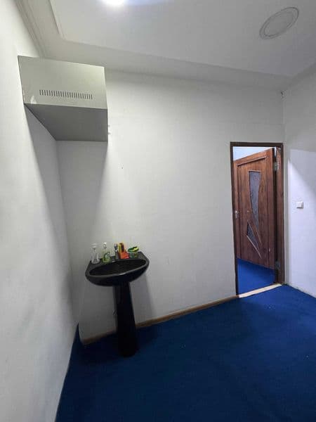 Shayxontohur tumanida 3 xonalik Ofis<br />
Narxi: $600 + $10 — фото 5