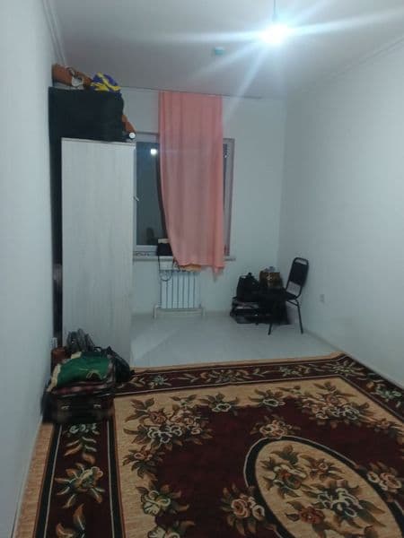 Яшнобод олмос махалла арендага квартира <br />
2 хонали. 350