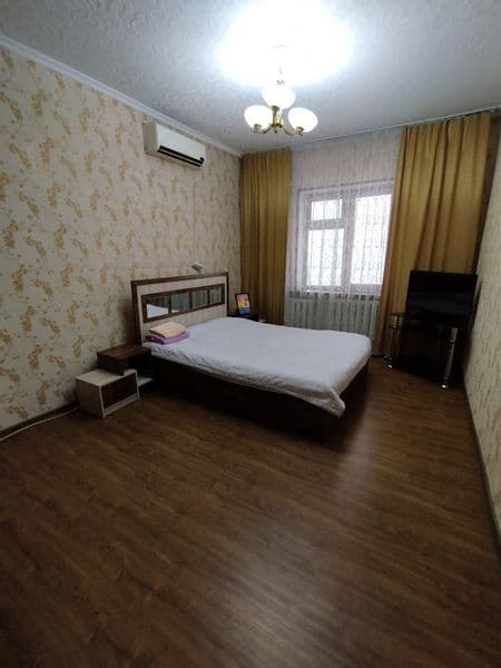 Аренда башлык.  Одна переделанная на двух.  Балкон 2*3.  Ест