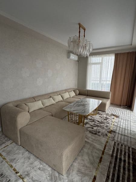 Район: Юнусабадский<br />
Адрес: ЖК Хонсарой Сайрам 14-кварт