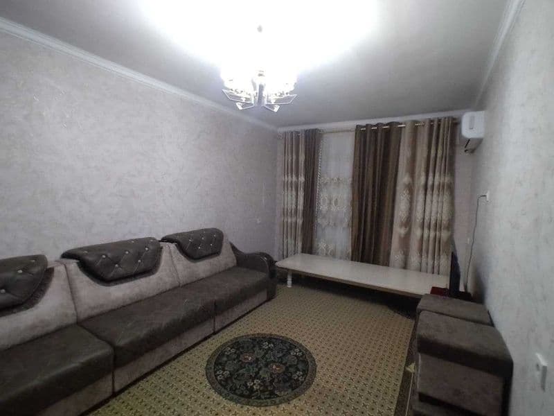 Bezmakler bez hazayka kvartera. 3 ta qiz uchun bir xonasi be