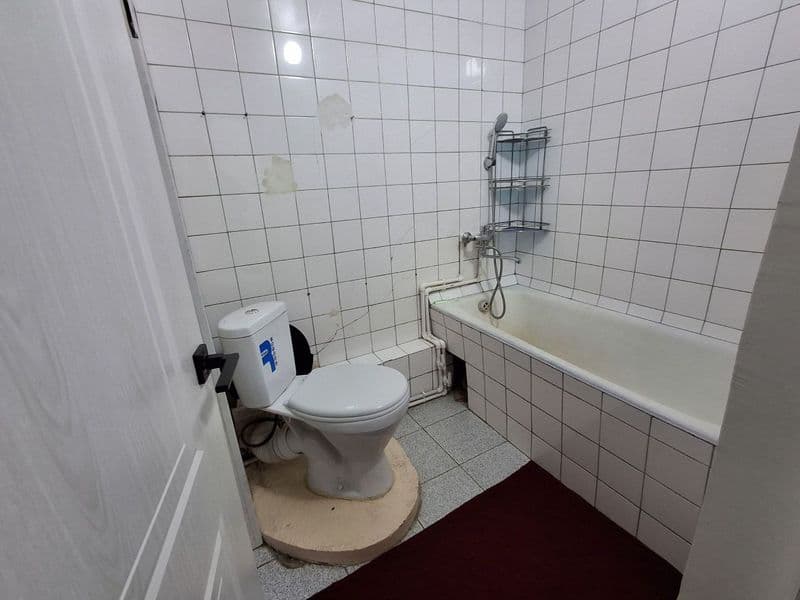 Mirzo Ulugʻbek TTZ 2 da 3 xona kv ijaraga beriladi hamma war