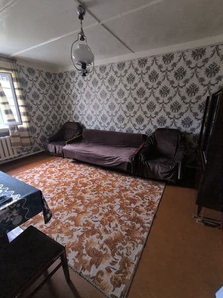 Сдаю 3 комнатную квартиру <br />
Ремонт. Огород <br />
Мебел