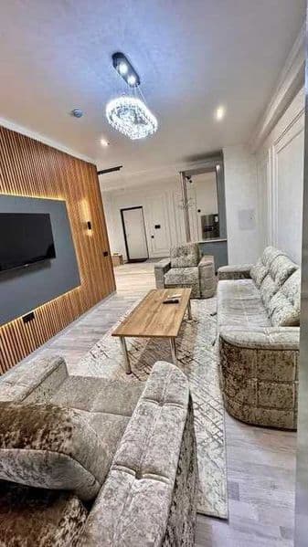 Район: Мирабадский<br />
Адрес: Чехова<br />
<br />
• Комнат