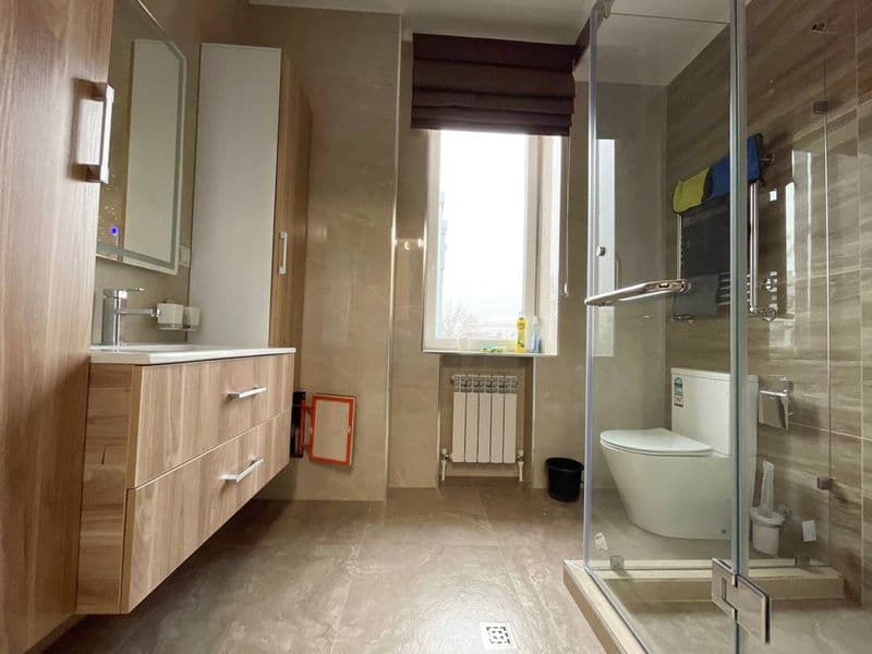 Аренда в центре!<br />
НОВОСТРОЙКА <br />
Адрес: ул. Амира Т