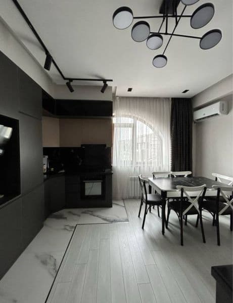 Новостройка: 2/10/10<br />
Район: Яккасарай<br />
Ориентир: 