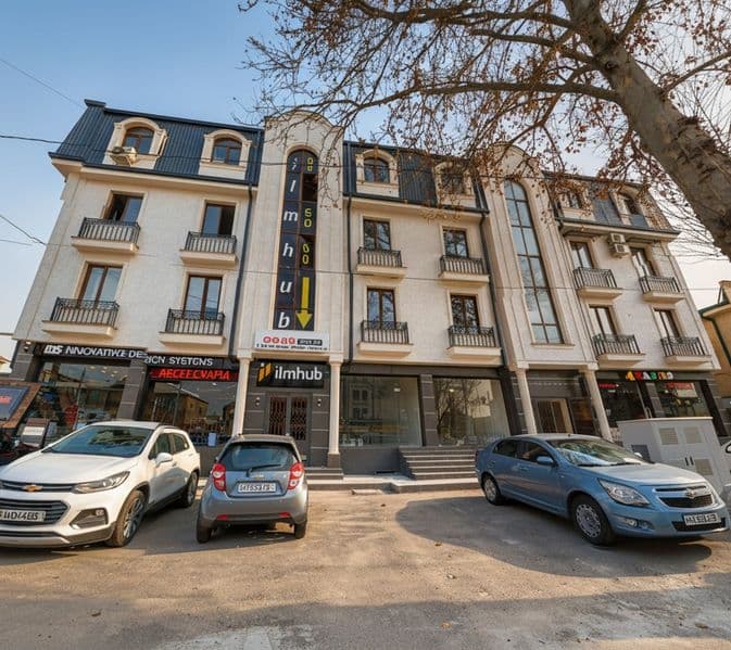 Ofis ijara Markaz Lunacharskiy 104 m2<br />
<br />
Maydoni 1