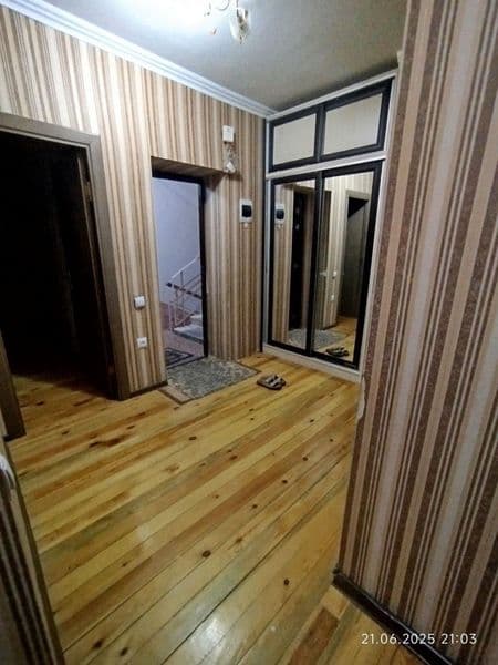 СДАЁТСЯ КВАРТИРА. <br />
Мирзо Улугбекский Район. <br />
#Ад