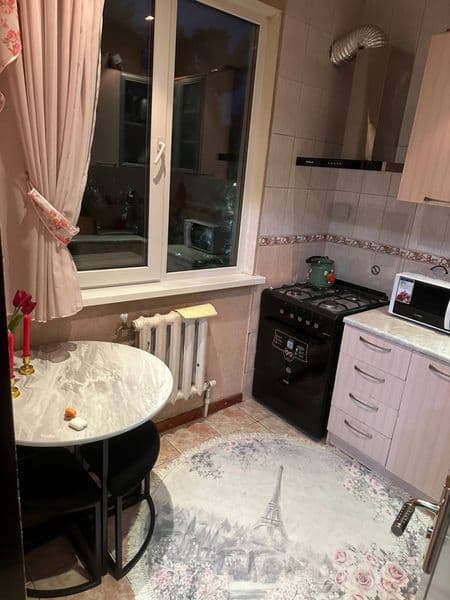 Akutarniy turadigon ozini hurmat qladigon qizlarga chilonzor — фото 3