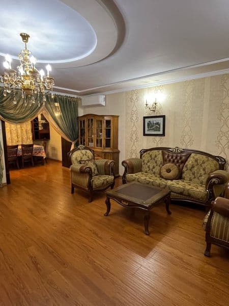 Квартира находиться в центре города <br />
Полностью укомпле