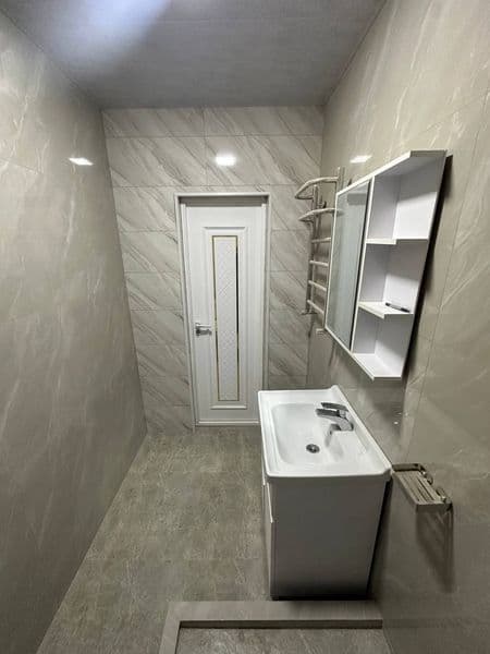 Янги ремонт никто не живёт <br />
11 кават 12 каватли жк осе