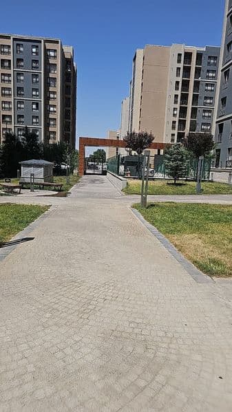 Район: Олмазор <br />
Кўча: Кора-срой <br />
Мўлжал: Ж/К Olm