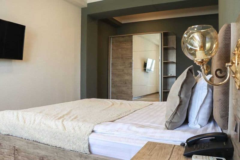 Сдаётся квартира на Глинке<br />
Ориентир - 8-Роддом<br />
Г — фото 4