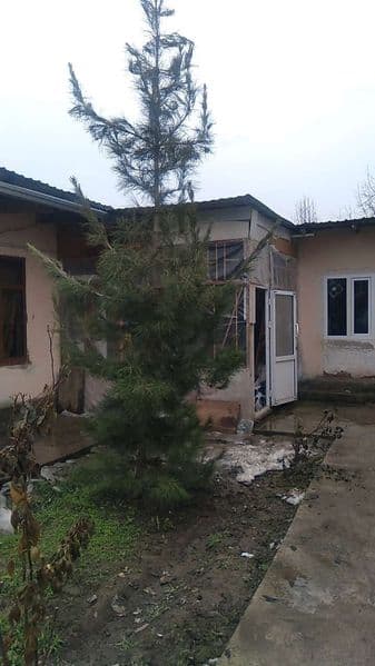 Сдается 3 комнатный дом, 3,5 сотки, С обстановкой. В доме ес