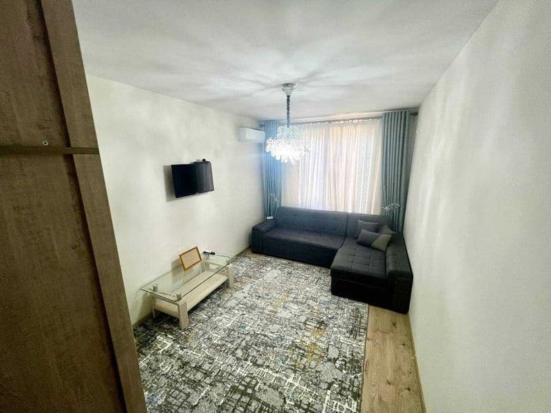 Сдаётся шикарная 1-комнатная квартира в Новостройка<br />
<b