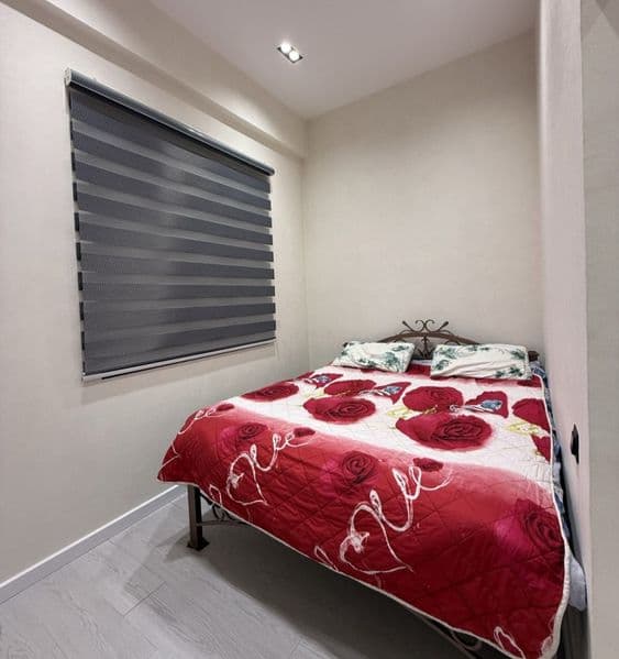 В квартире не курят.<br />
Строго БЕЗ домашних животных.<br 