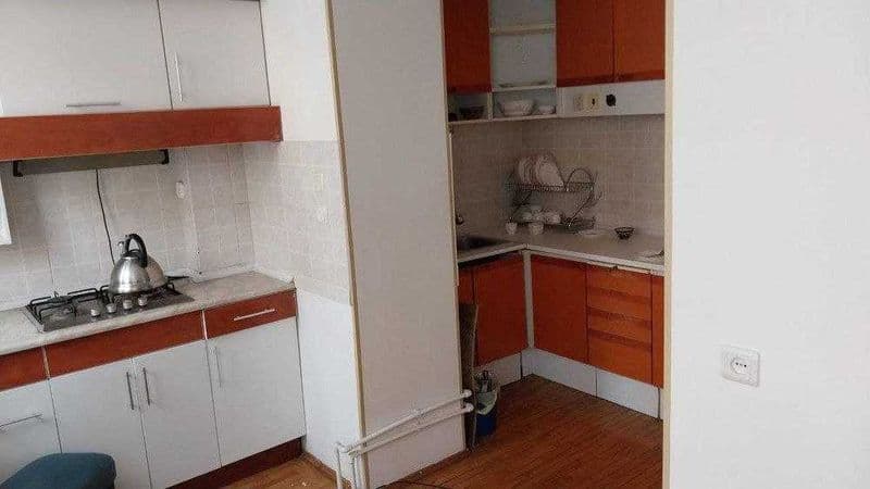 Ижарага квартира, 2 та бола керак. Ижара 1 миллион дан. Квар