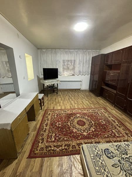 Сдается квартира на земле в общем дворе. Кухня, спальня, сан — фото 4