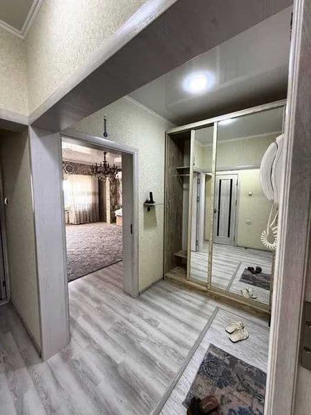 2/8/9<br />
Сдаётся 2-х комнатная квартира на Карасу-1 <br /