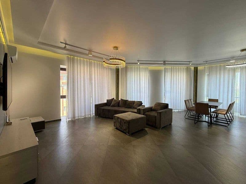 • ЖК: Parisien<br />
• Комнат: 2<br />
• Этаж: 4<br />
• Пло