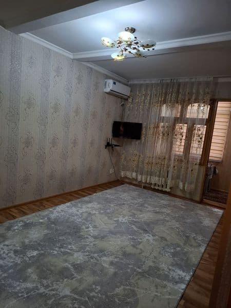 Chilonzor 16 kv<br />
Metro 5 minut yol<br />
Oila<br />
Qiz