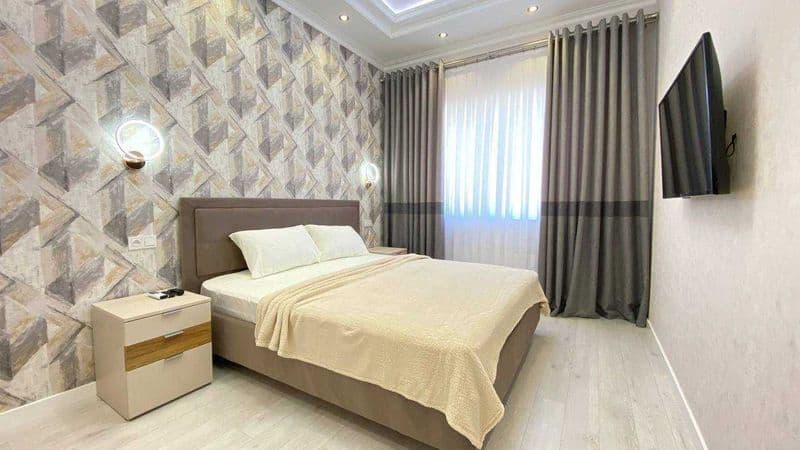 • Район: Яккасарай<br />
• Адрес: Шота Руставели<br />
<br /