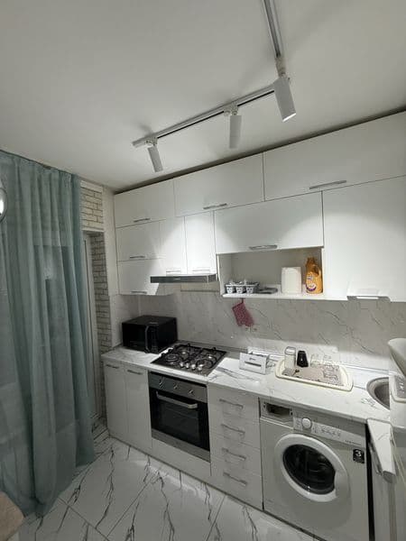 Сдаётся квартира, с ремонтом, обставлена мебель и техника, в